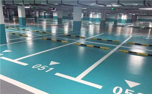 额敏额敏环氧地坪中涂：构筑坚固地面的关键环节